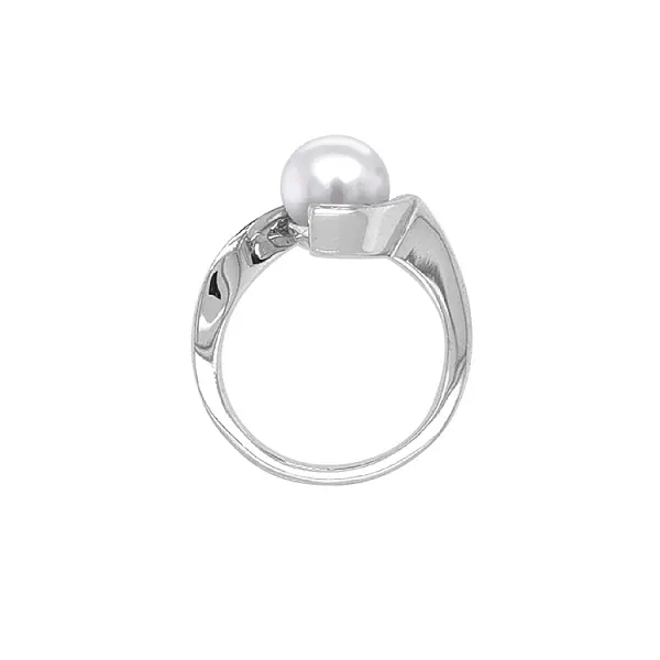 Nhẫn vàng đính ngọc trai