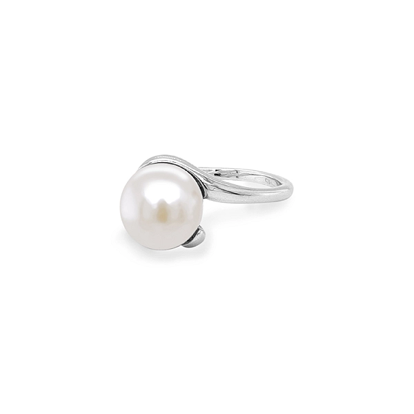 Nhẫn vàng đính ngọc trai và đá zircon