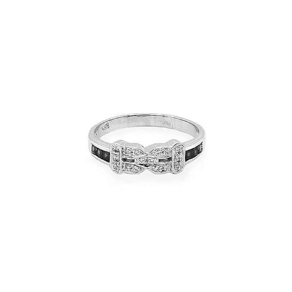 Nhẫn vàng đính đá zircon