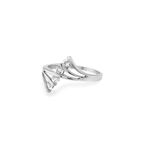 Nhẫn vàng đính đá zircon