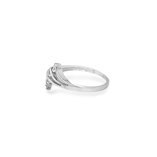 Nhẫn vàng đính đá zircon