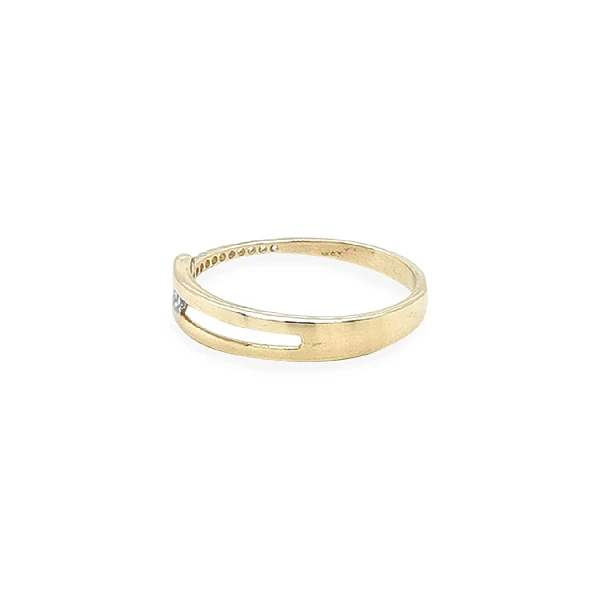 Nhẫn vàng đính đá zircon