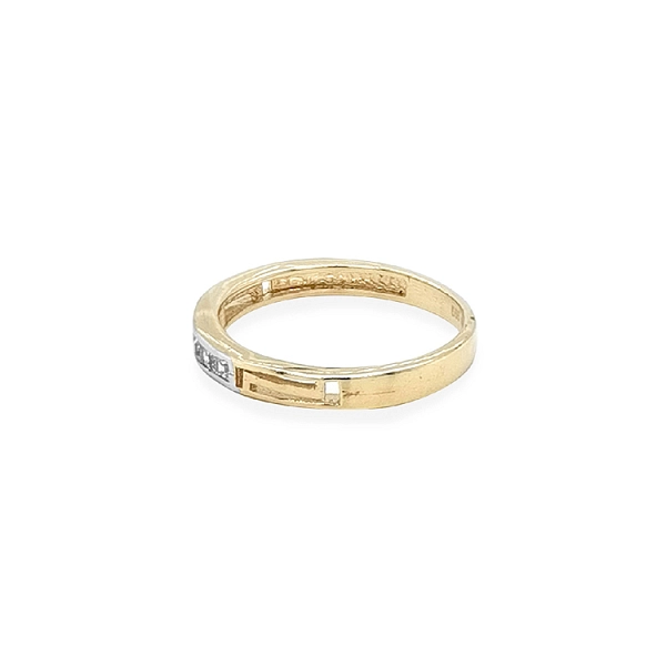 Nhẫn vàng đính đá zircon