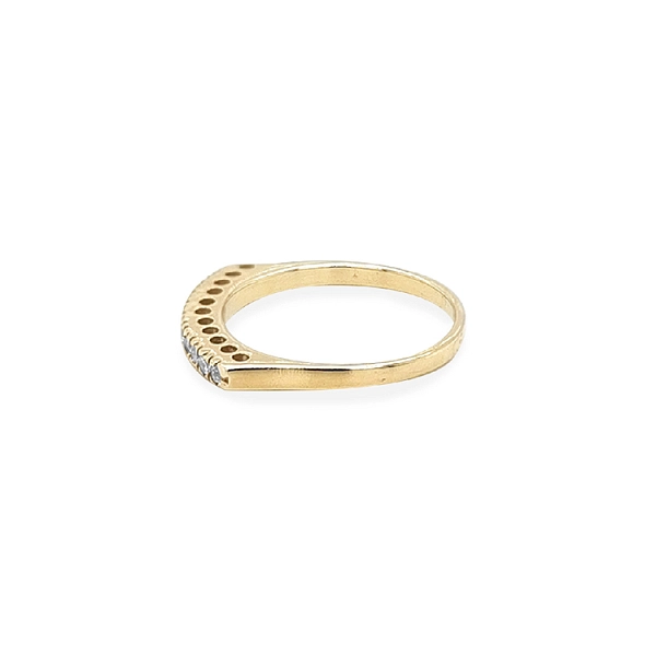 Nhẫn vàng đính đá zircon
