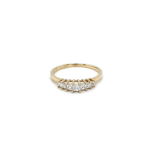 Nhẫn vàng đính đá zircon