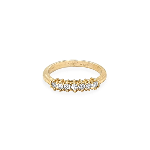 Nhẫn vàng đính đá zircon
