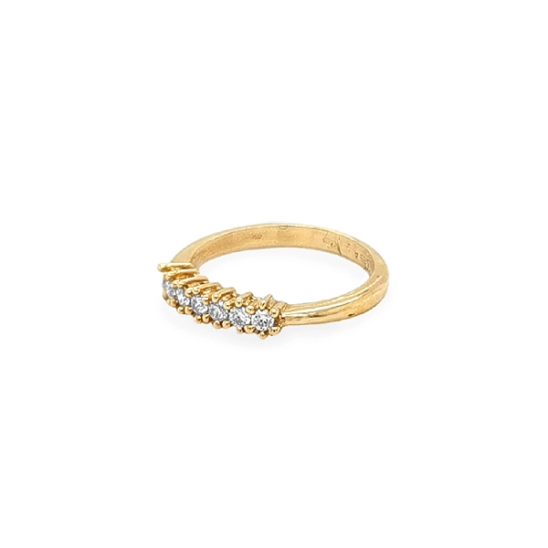 Nhẫn vàng đính đá zircon