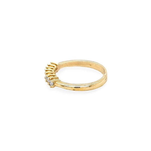 Nhẫn vàng đính đá zircon