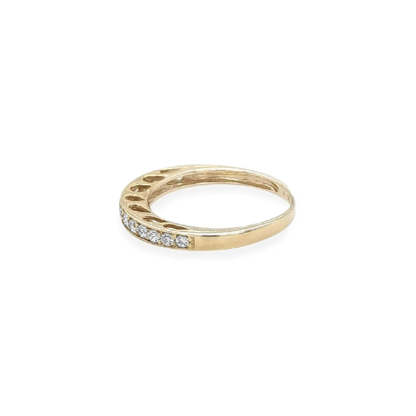 Nhẫn vàng đính đá zircon