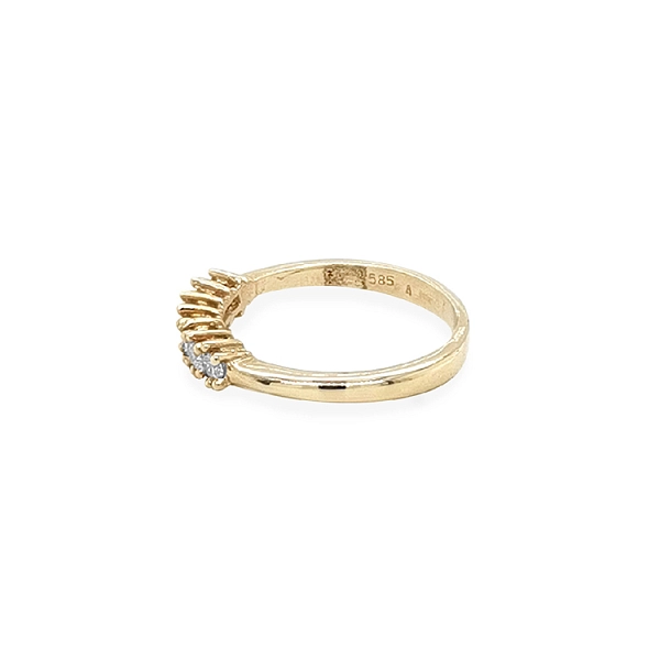 Nhẫn vàng đính đá zircon