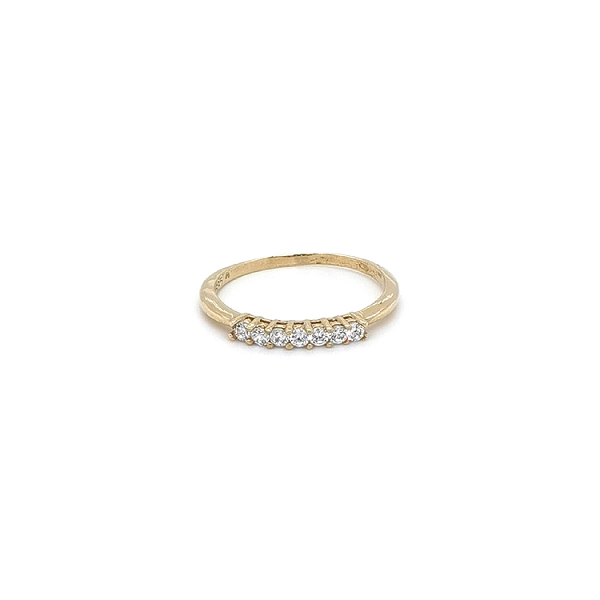 Nhẫn vàng đính đá zircon