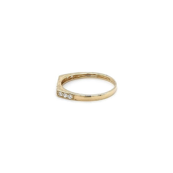 Nhẫn vàng đính đá zircon
