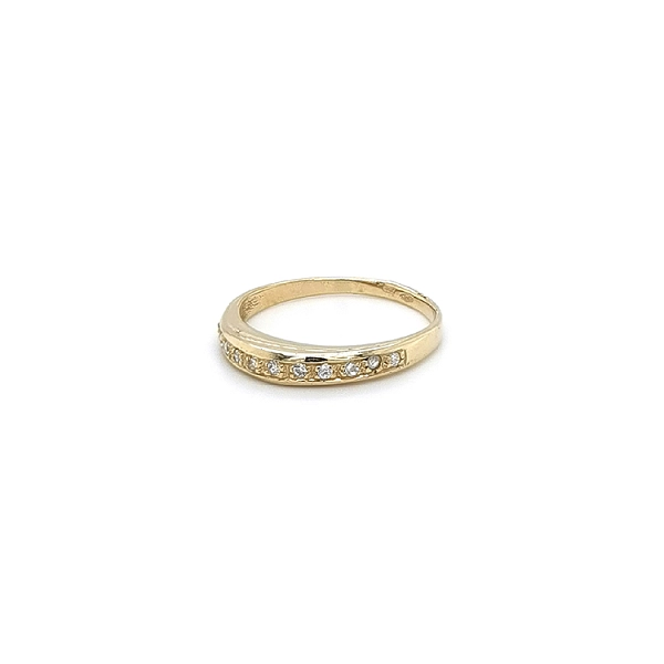 Nhẫn vàng đính đá zircon