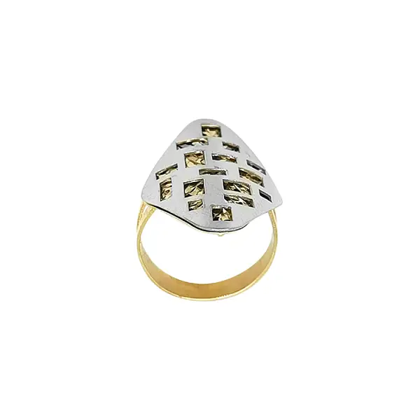 Nhẫn vàng được làm từ vàng kết hợp