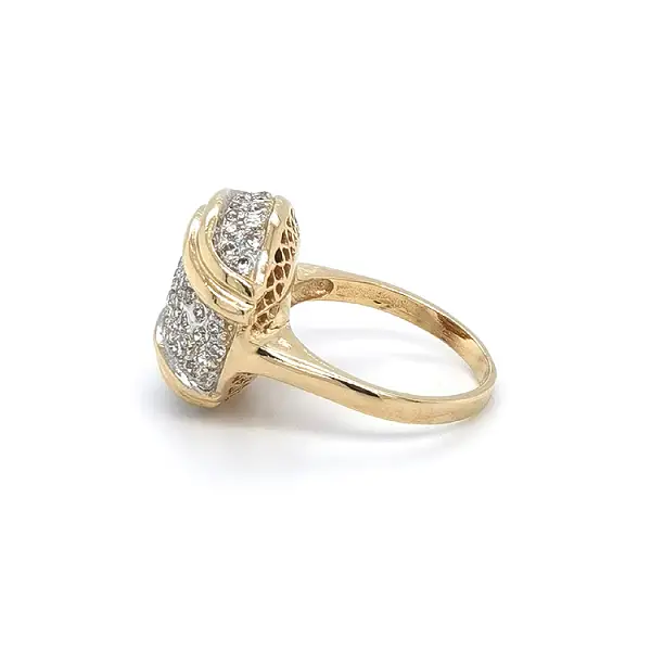 Nhẫn vàng đính đá zircon