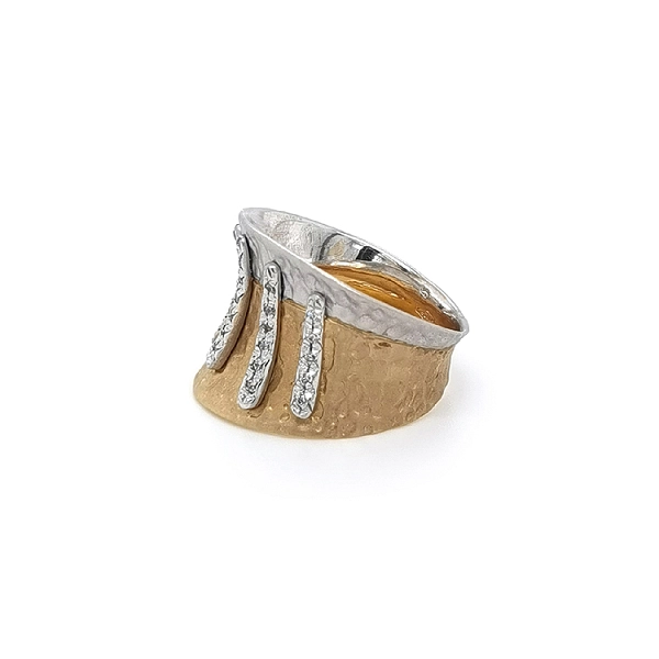 Nhẫn kết hợp vàng và zirconia
