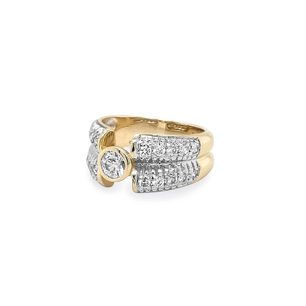 Nhẫn vàng đính đá zircon
