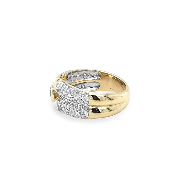 Nhẫn vàng đính đá zircon