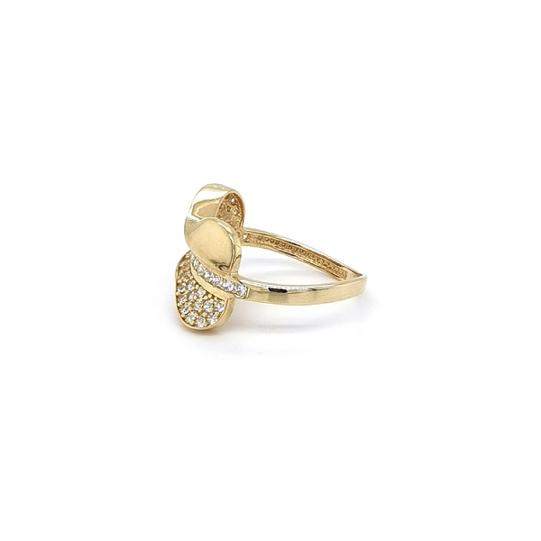 Nhẫn vàng đính đá zircon