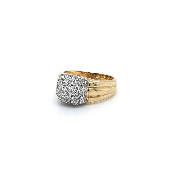 Nhẫn vàng đính đá zircon