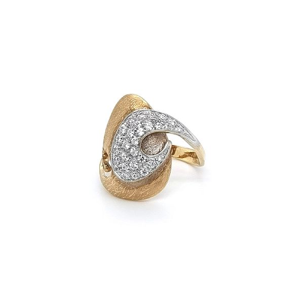 Nhẫn kết hợp vàng và zirconia