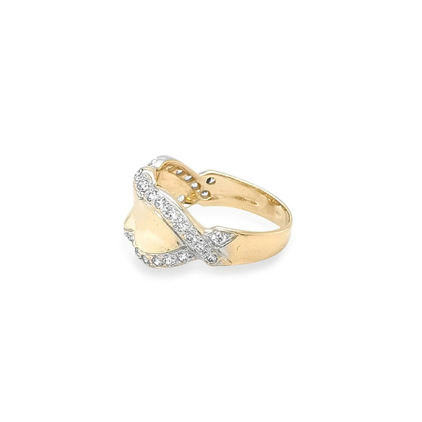 Nhẫn vàng đính đá zircon
