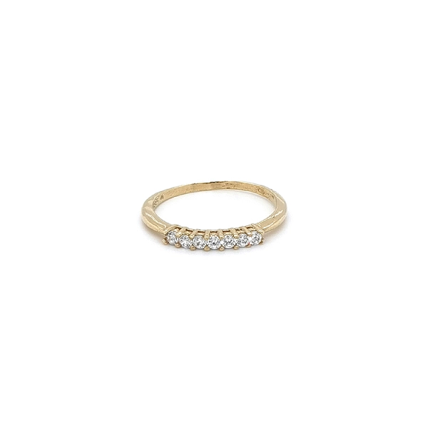 Nhẫn vàng đính đá zircon