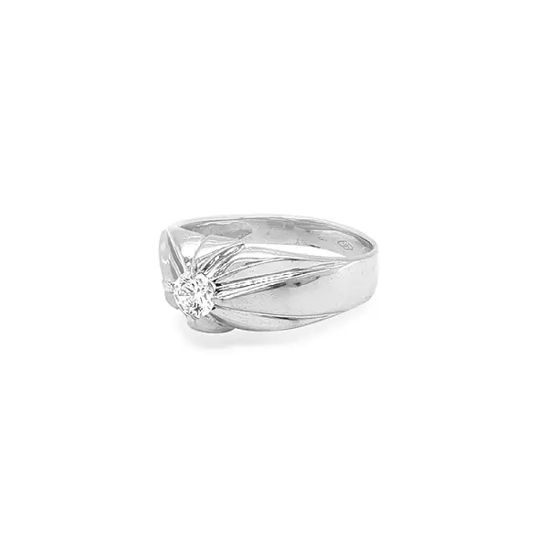 Nhẫn vàng đính đá zircon
