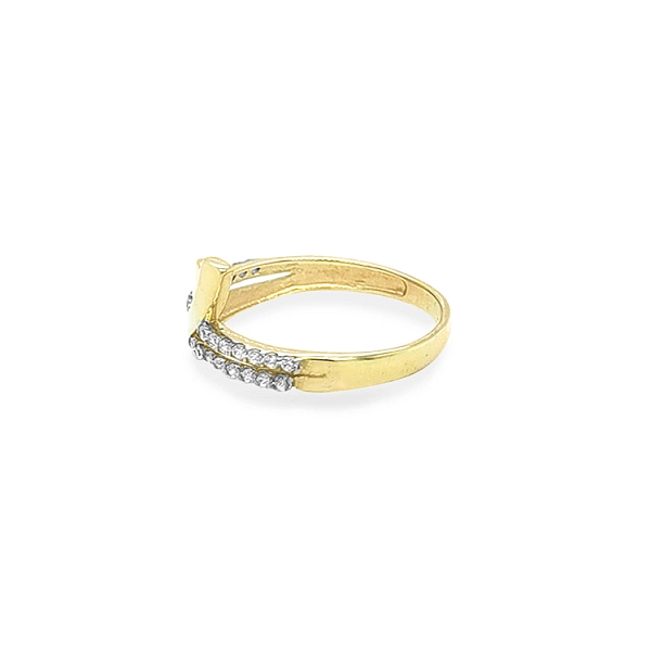 Nhẫn vàng đính đá zircon