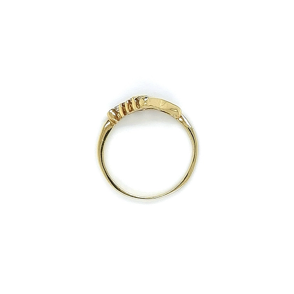 Nhẫn vàng đính đá zircon