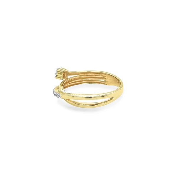Nhẫn vàng đính đá zircon
