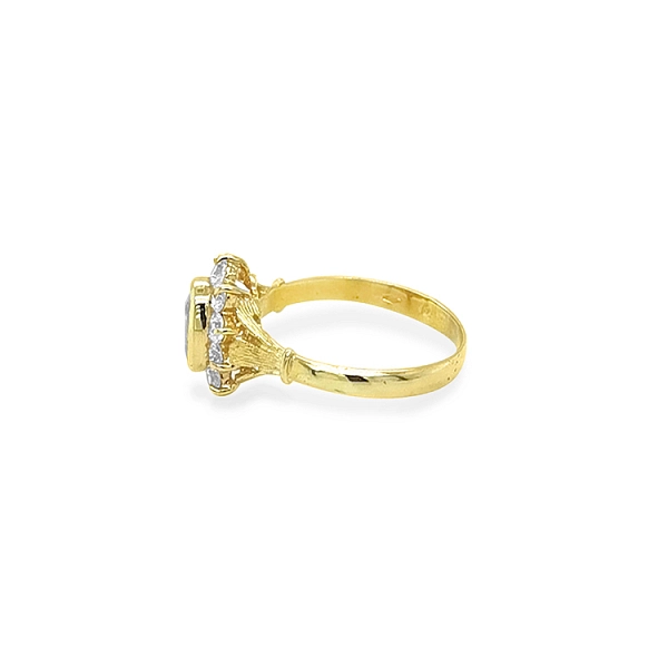 Nhẫn vàng đính đá zircon