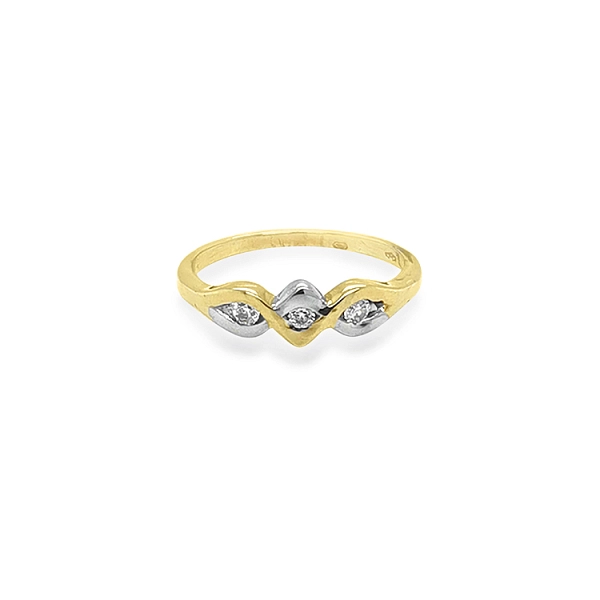 Nhẫn vàng đính đá zircon làm từ vàng kết hợp