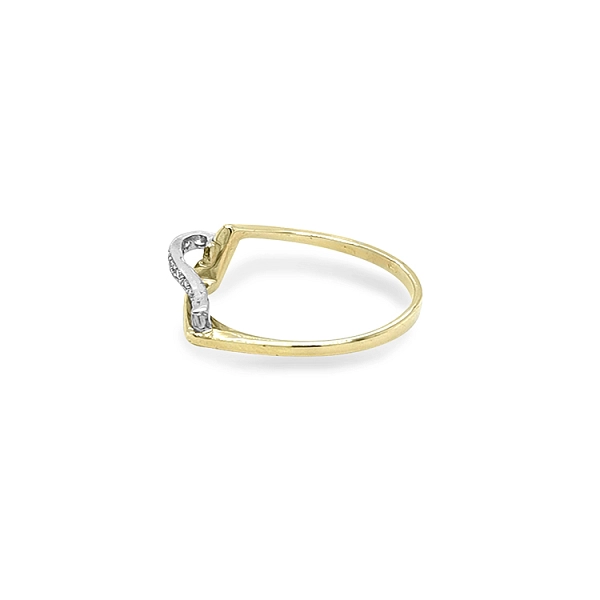 Nhẫn vàng đính đá zircon làm từ vàng kết hợp