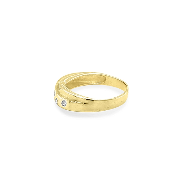 Nhẫn vàng đính đá zircon