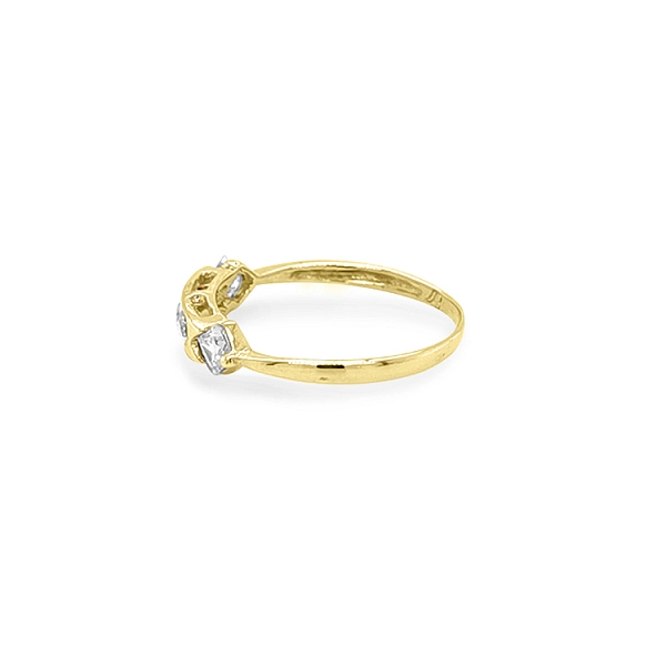 Nhẫn vàng đính đá zircon