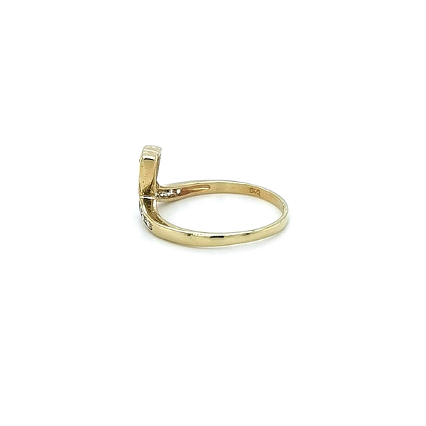 Nhẫn vàng đính đá zircon