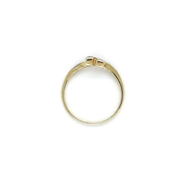 Nhẫn vàng đính đá zircon