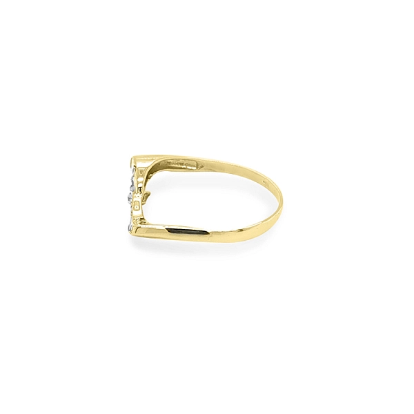 Nhẫn vàng đính đá zircon