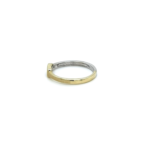 Nhẫn đính đá zircon làm từ vàng kết hợp