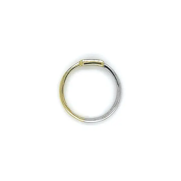 Nhẫn đính đá zircon làm từ vàng kết hợp