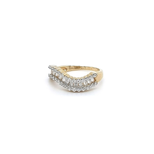Nhẫn vàng đính đá zircon