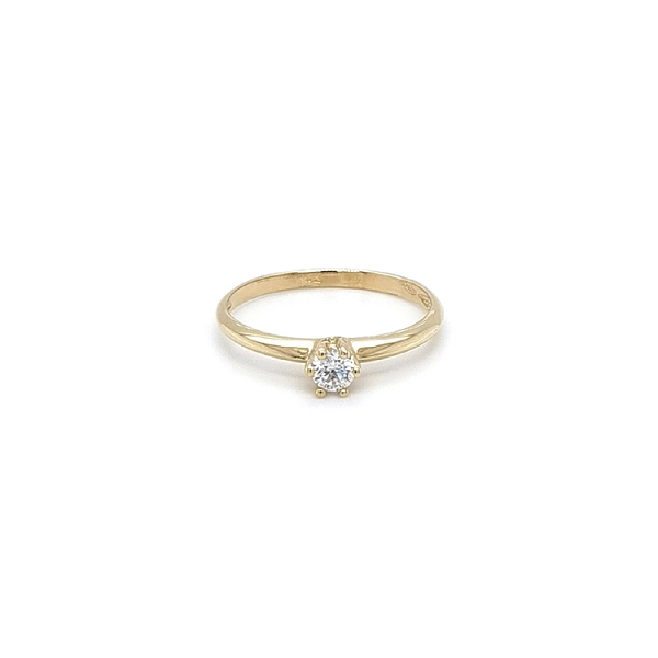 Nhẫn đính hôn bằng vàng với đá zircon