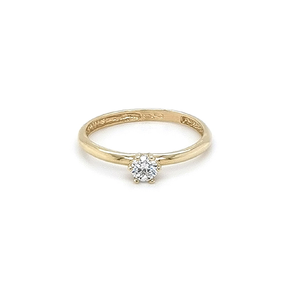 Nhẫn đính hôn bằng vàng với đá zircon