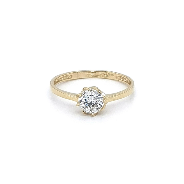 Nhẫn đính hôn bằng vàng với đá zircon