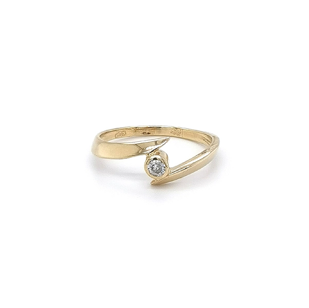 Nhẫn vàng đính đá zircon