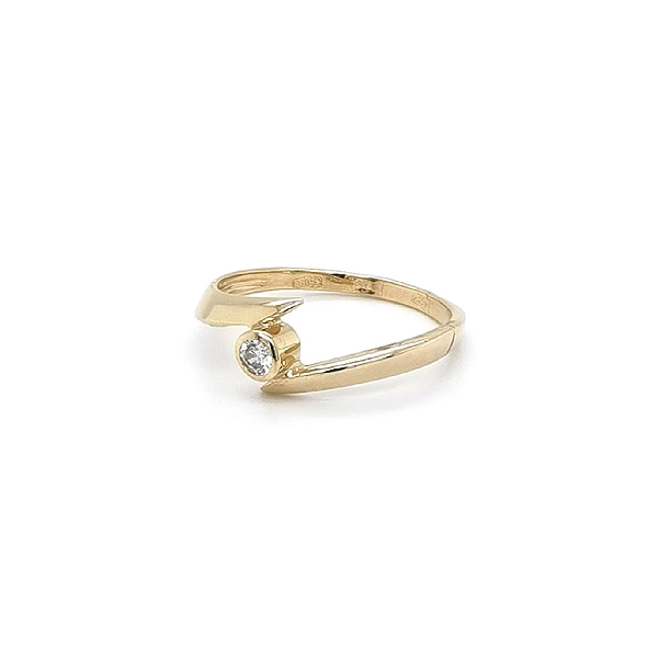 Nhẫn vàng đính đá zircon