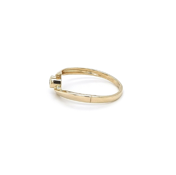 Nhẫn vàng đính đá zircon