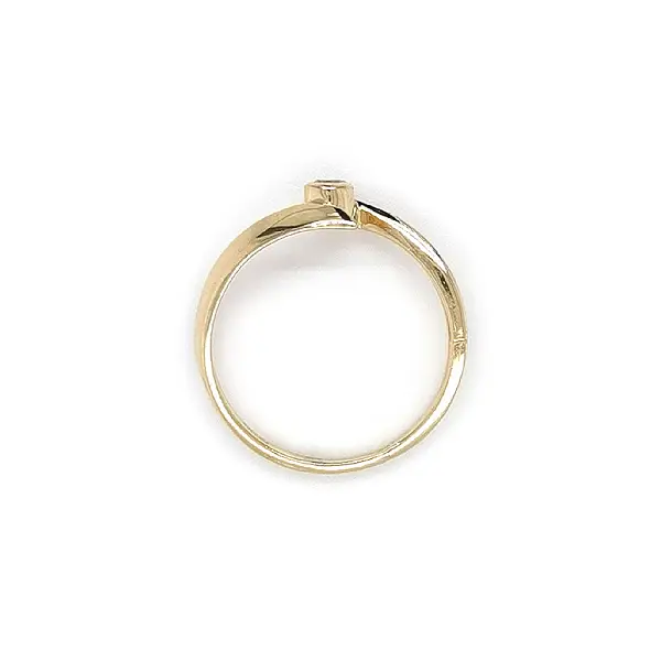 Nhẫn vàng đính đá zircon