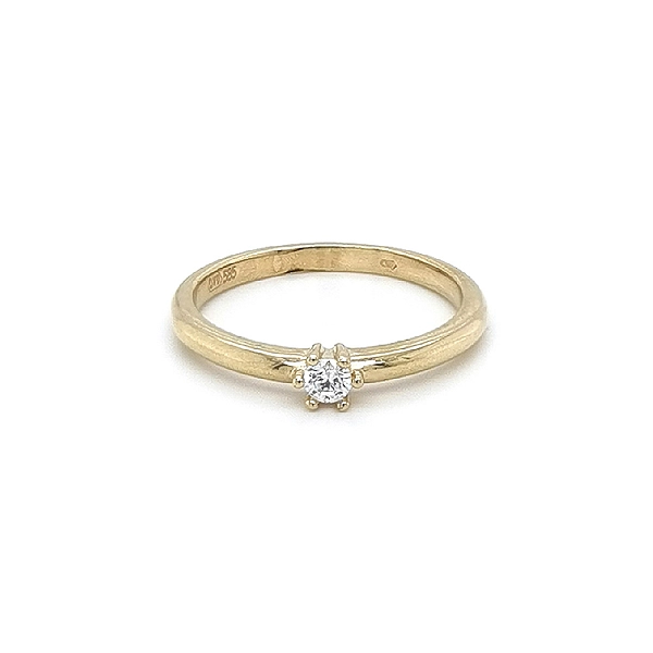 Nhẫn đính hôn bằng vàng với đá zircon